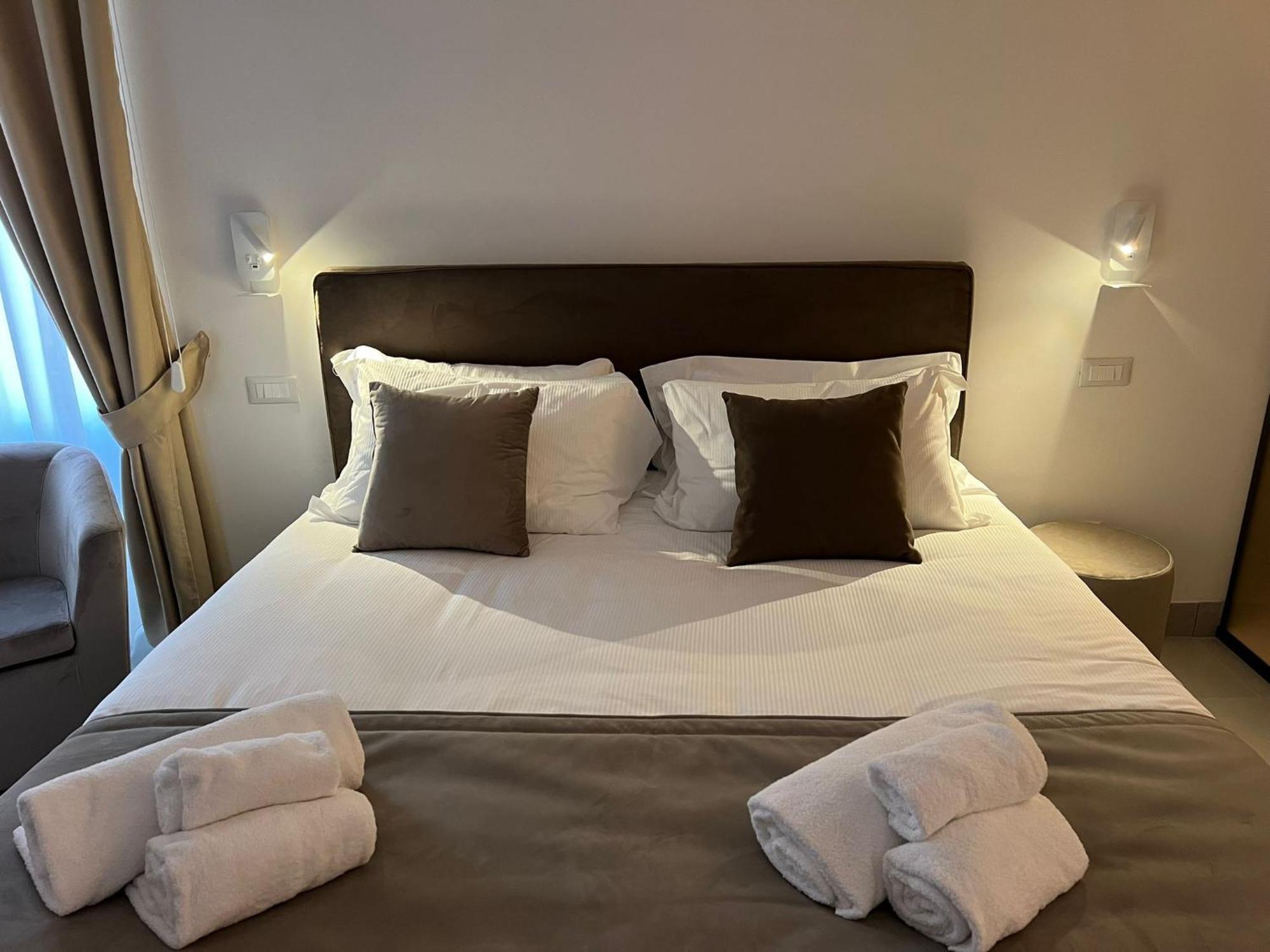 רומא Cicerone'S Luxury Suites מראה חיצוני תמונה