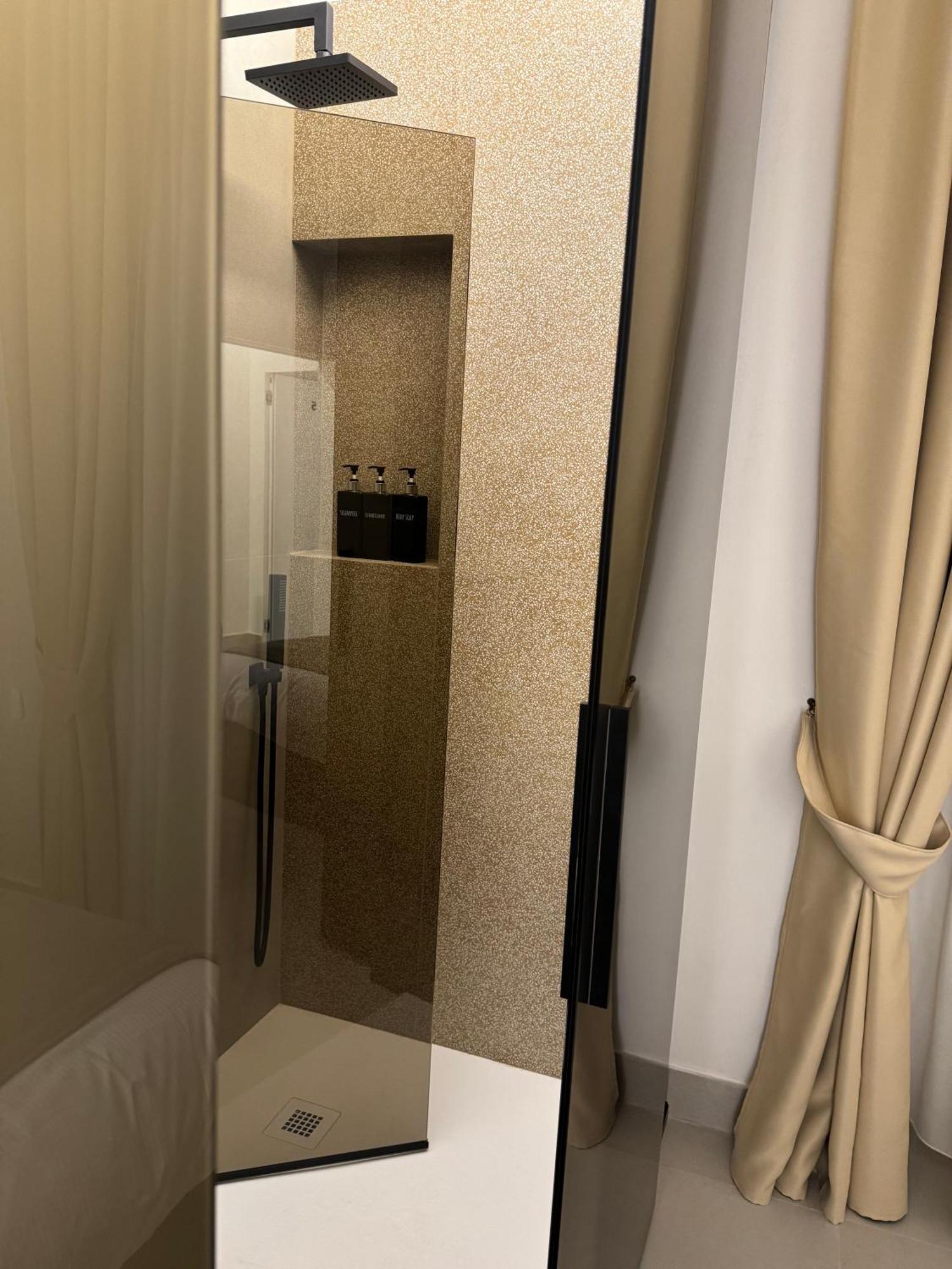 רומא Cicerone'S Luxury Suites מראה חיצוני תמונה